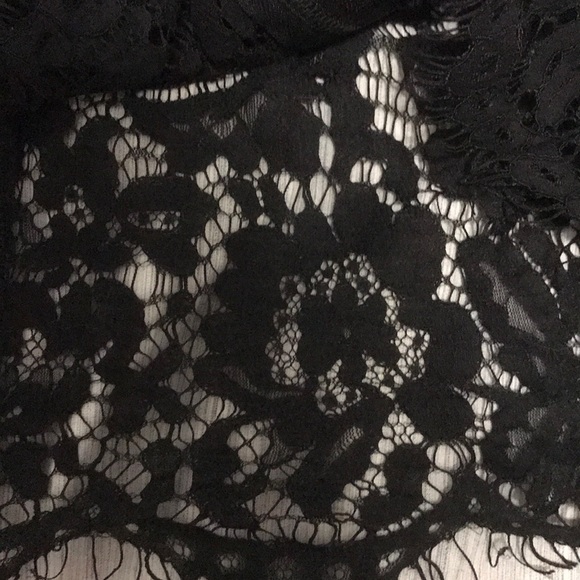 DO+BE crop long sleeve lace top - Picture 3 of 3